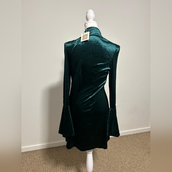 Another Look Velvet Green Dress - Picture 2 of 4